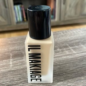 IL MAKIAGE FLAWLESS BASE FOUNDATION